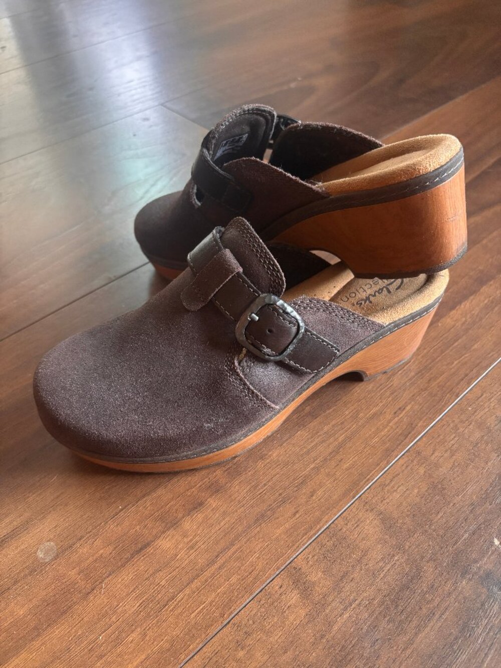 Clarks Brown Suede Paizlee Nora Clogs - Size 6.5